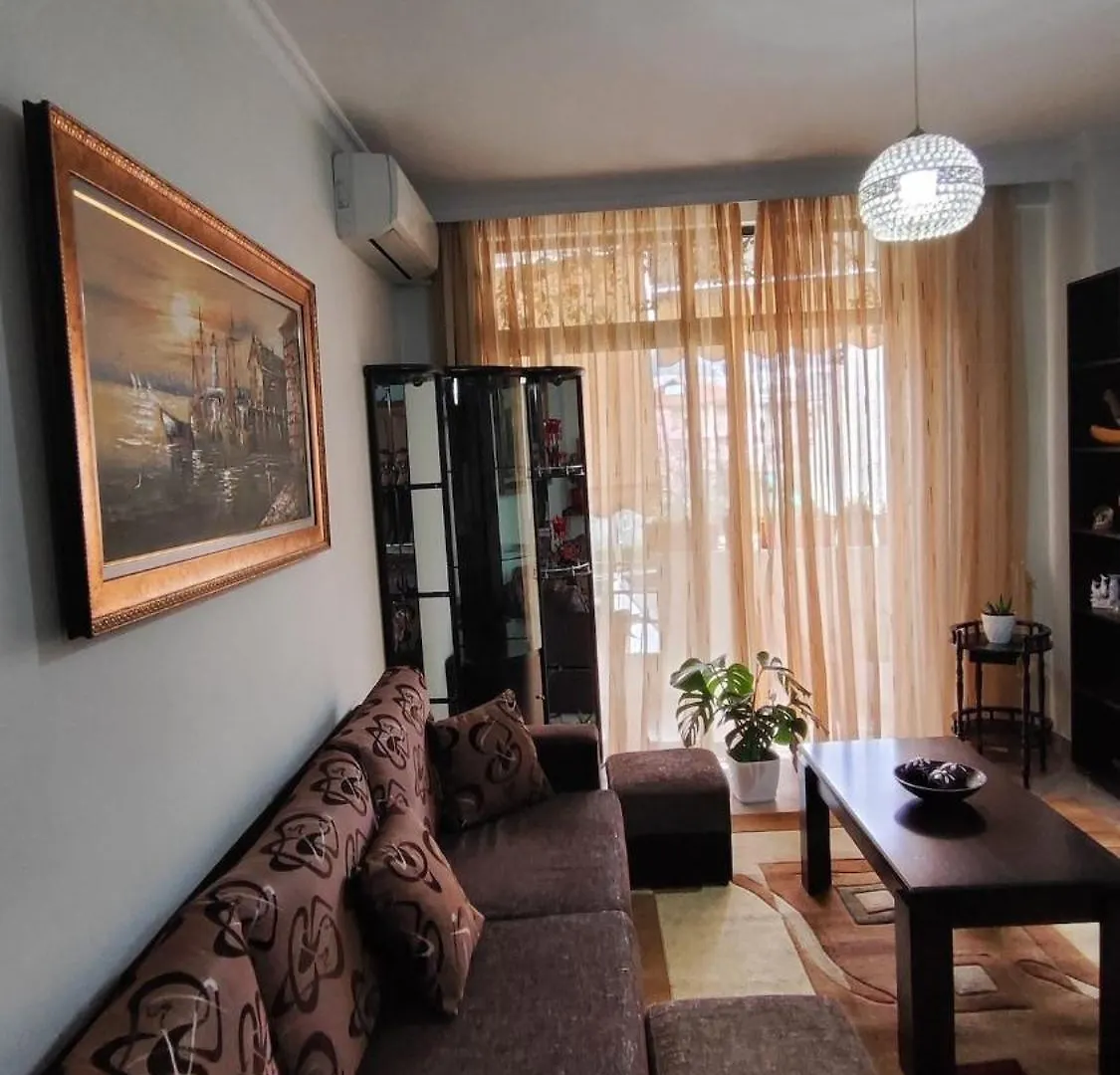 Warm Wooden Escape, Cozy & Elegant Stay Tirana